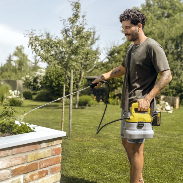 Karcher PSU 4-18 Battery Power Pressure Sprayer | 1.445-300.0 Karcher PSU 4-18 Battery Power Pressure Sprayer | 1.445-300.0